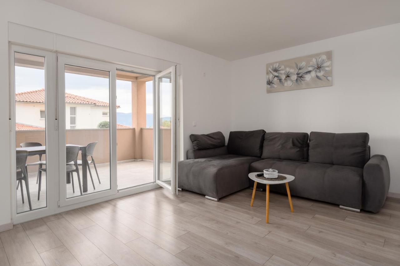 Apartman Ruby 2 *